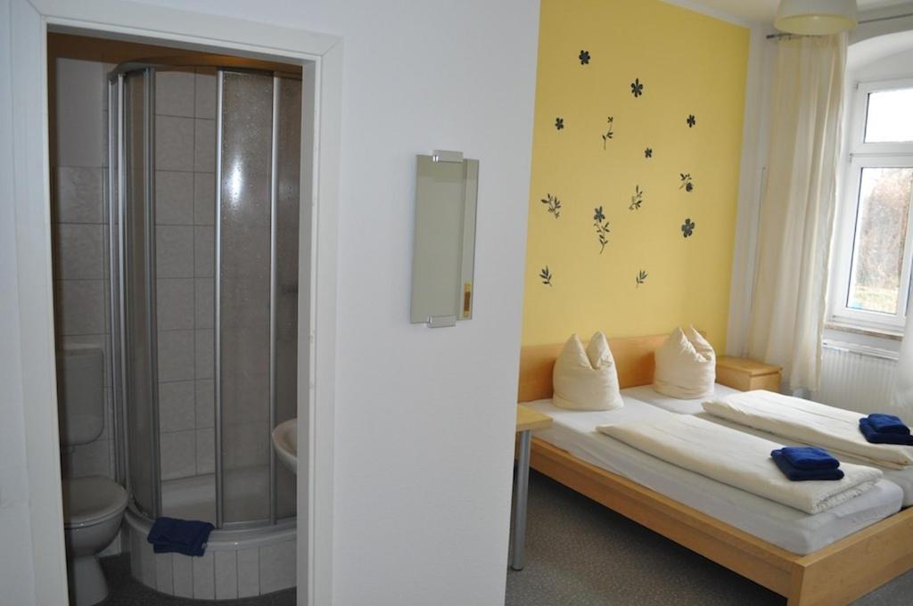 A Bed Privatzimmer Dresden - Nichtraucherpension Chambre photo